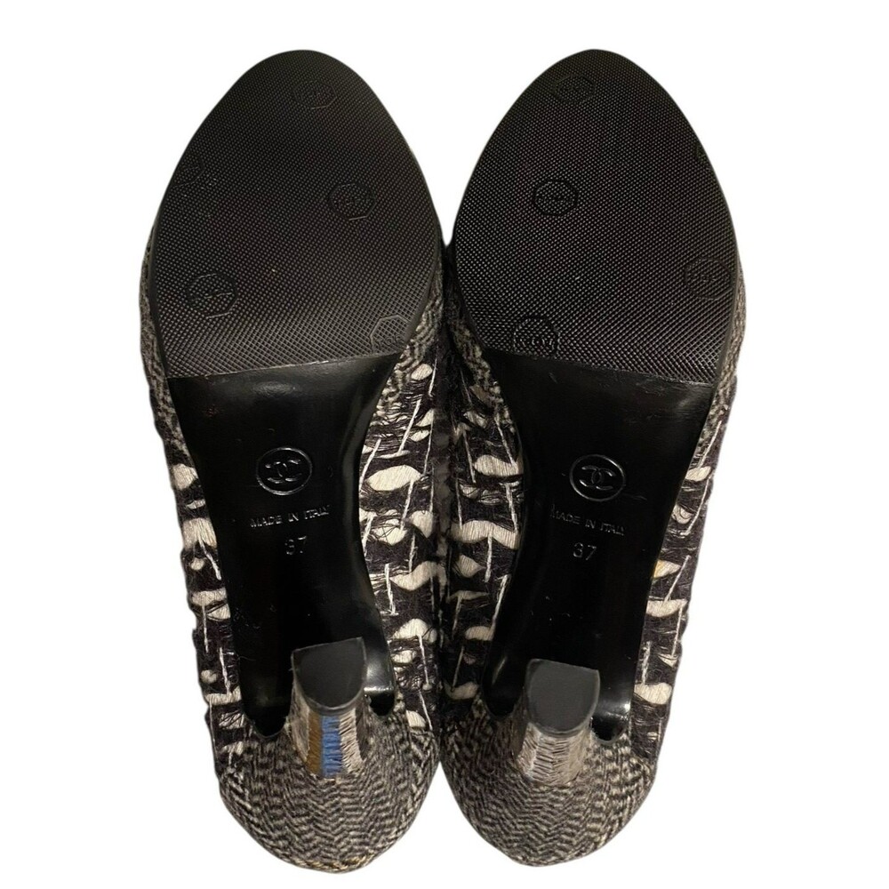 CHANEL Tweed Lace Up Booties Heels EU 37 Black White Ankle Boots -Authenticated - Picture 9 of 15
